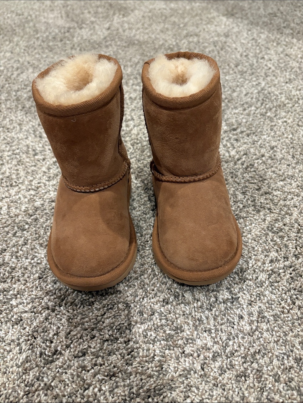 Ugg boots baby sz 6, NEw w/o box